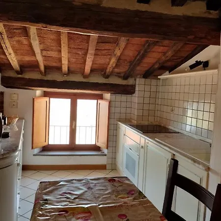 Cozy Piazza Garibaldi Apartment Massa Marittima